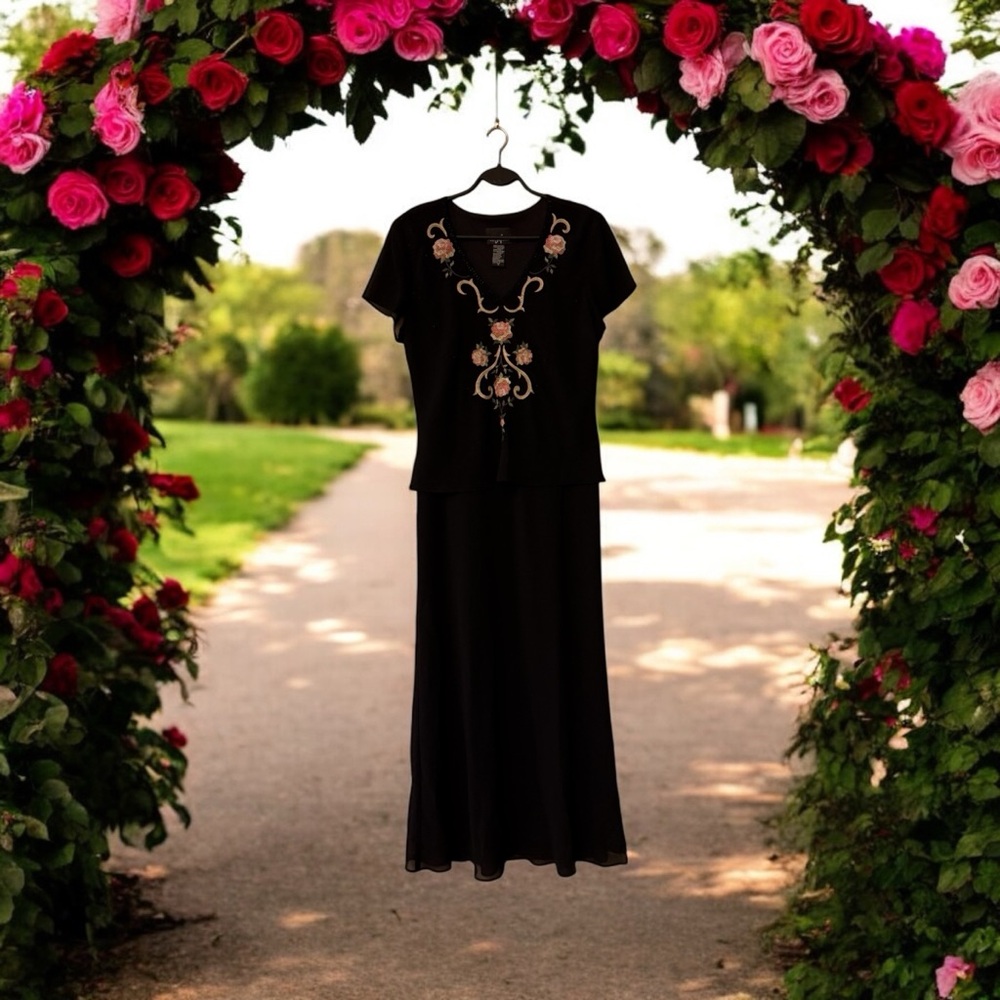 Positive Attitude Black Semi-Formal Maxi Dress with Pink Floral Embroidery